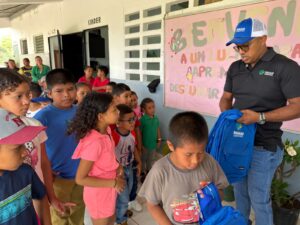 Kits escolares AltosJobo